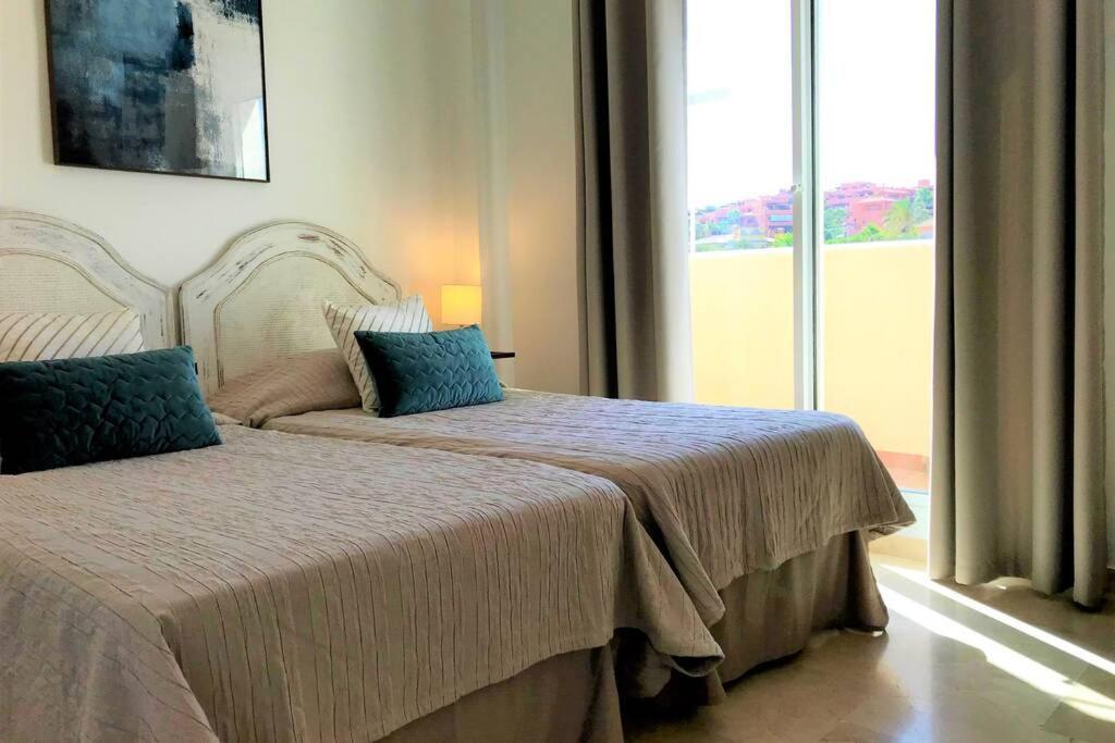 Penthouse Bermuda Beach 2 Estepona Exterior photo